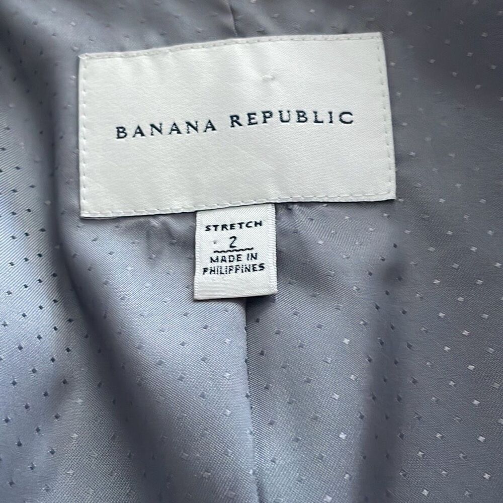 EUC Banana Republic Black Wool Blend Classic Fit Blazer - Size 2 - Picture 10 of 10